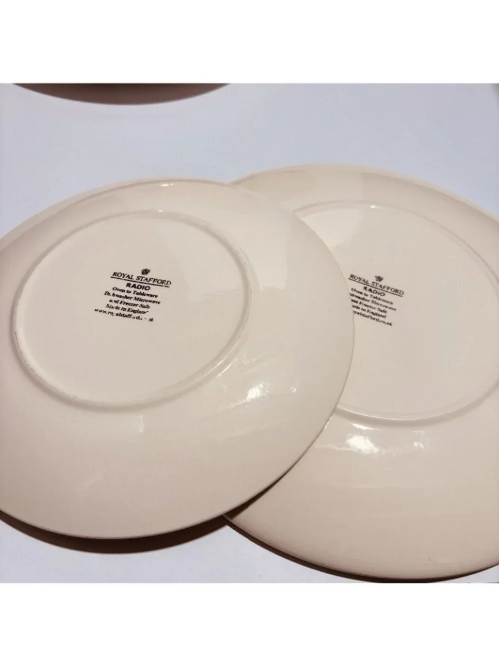 Vintage Royal Stafford Radio 3 Salad & 2 Dinner Plates. Set of 5.